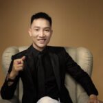 Tác giả huấn hoa hồng